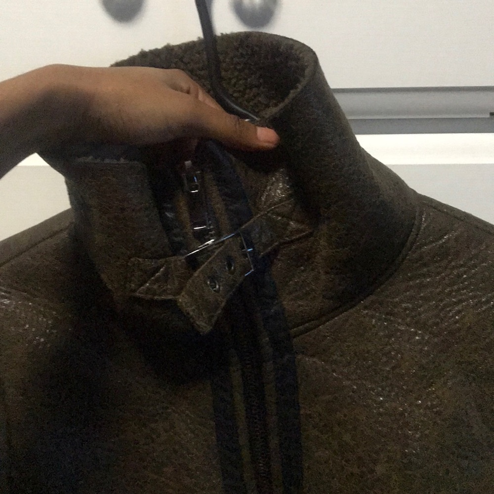 Leather jacket - Picture 2 of 3
